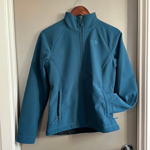 The North Face Jackets & Blazers - NWOT The North Face Teal Apex Flex Soft Shell Jacket Small